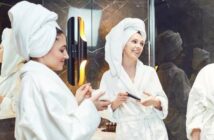 Bademäntel aus Frottier: Kuscheliger geht es nicht ( Foto: Adobe Stock-Studio Romantic )