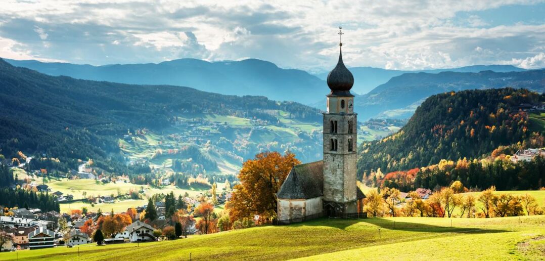 10 Dinge, die Sie in Kastelruth erleben können: Entdecken Sie die Schönheit Südtirols ( Foto: Adobe Stock- Ivan Kmit )