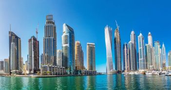 Kreuzfahrten ab Dubai – Eine Woche durch den Persischen Golf Dubai - Eine neue Drehscheibe für den Kreuzfahrttourismus (Foto: AdobeStock 106408400 Sergii Figurnyi)