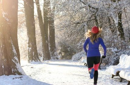 Bewegungsmangel im Winter: Risiken für Gesundheit und (Foto: AdobeStock - Lars Zahner 100707316)