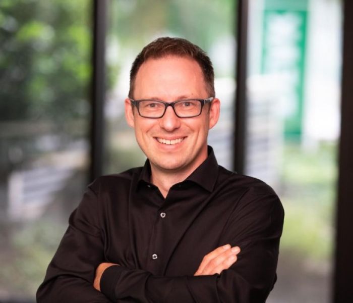 Portrait Sebastian Greiner DEVK Juergen Naber (Foto: DEVK Versicherungen)